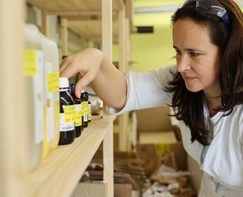 Dnevnik No.5: NARAVNA KOZMETIKA - 3 RAZLOGI, ZAKAJ IZBRATI NARAVNI IZDELEK S CERTIFIKATOM